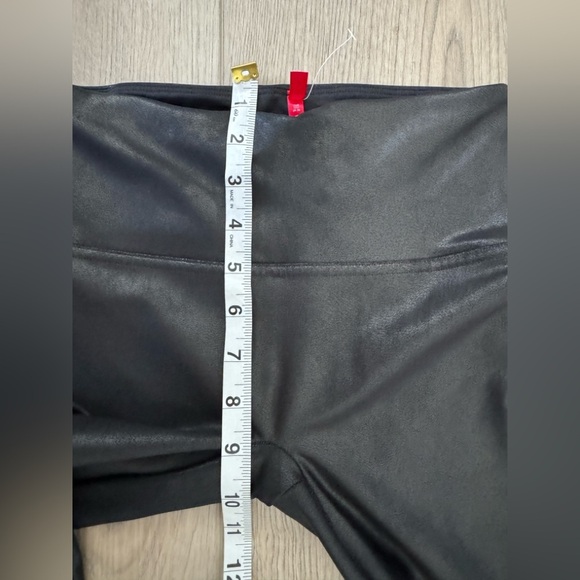 SPANX Shiny Black Leggings - Picture 7 of 10